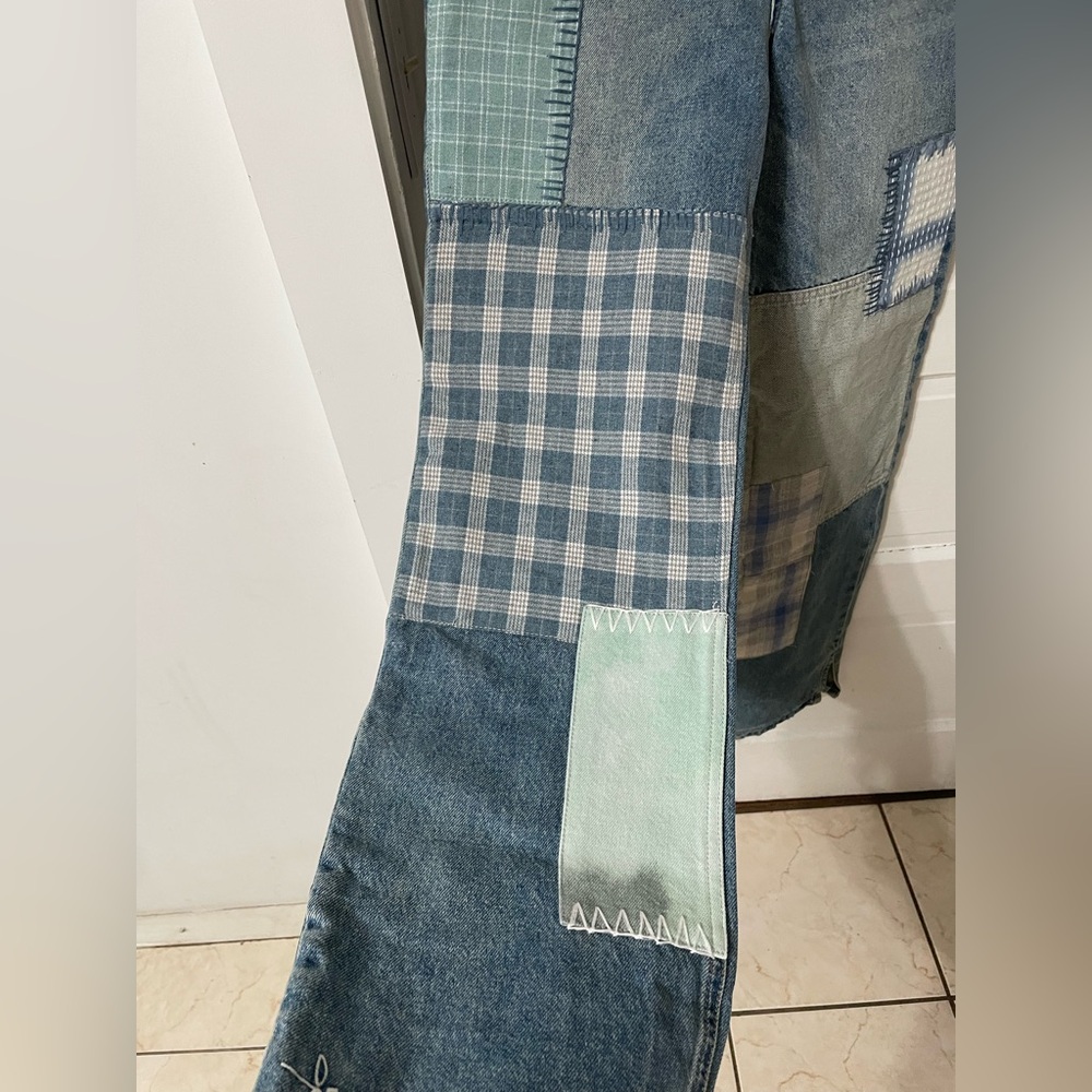 FREE PEOPLE STEINBECK PATCHED STRAIGHT LEG JEANS Size 27 - Picture 7 of 16